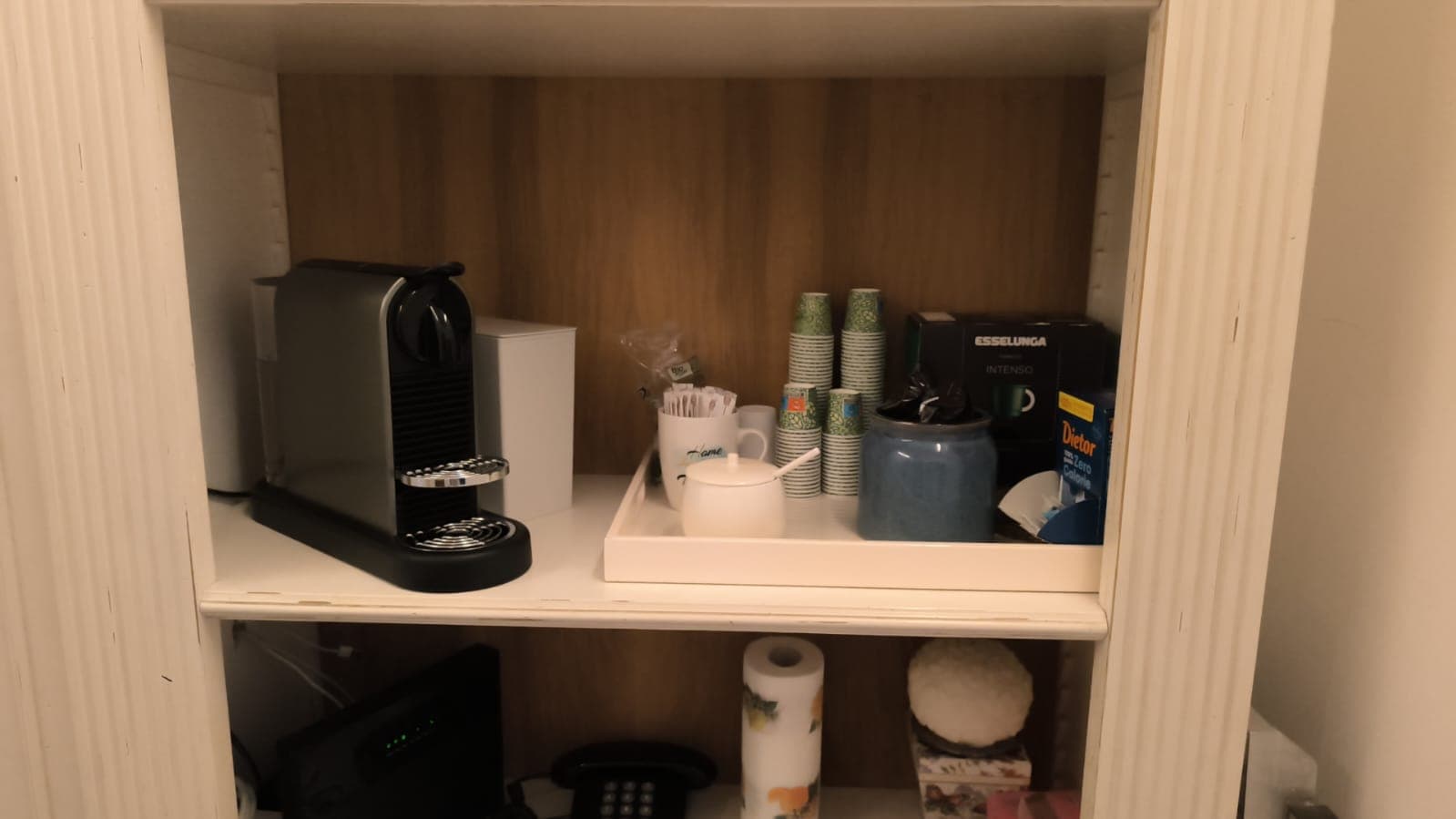 Angolo caffè con macchina Nespresso
